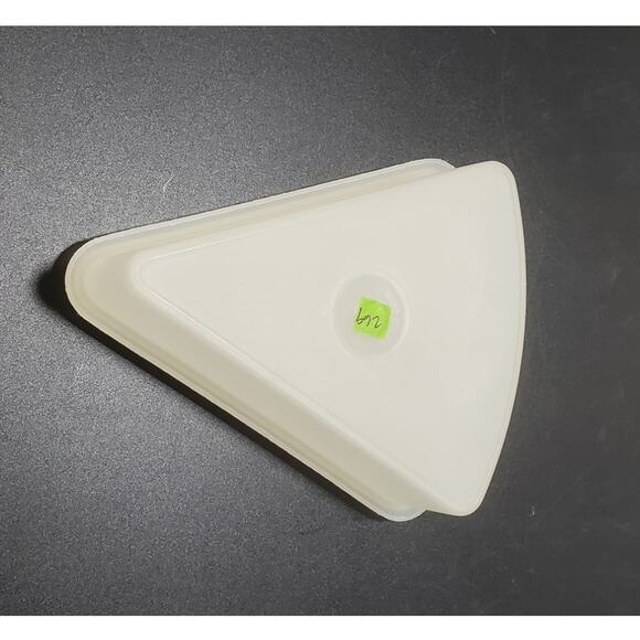 Vintage Tupperware Pie Slice Keeper Sheer Wedge  269 w/Lid  268 - Picture 2 of 4